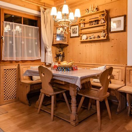Sciliarguesthouse-Due Piani Parcheggio Privato 카스텔로토 외부 사진